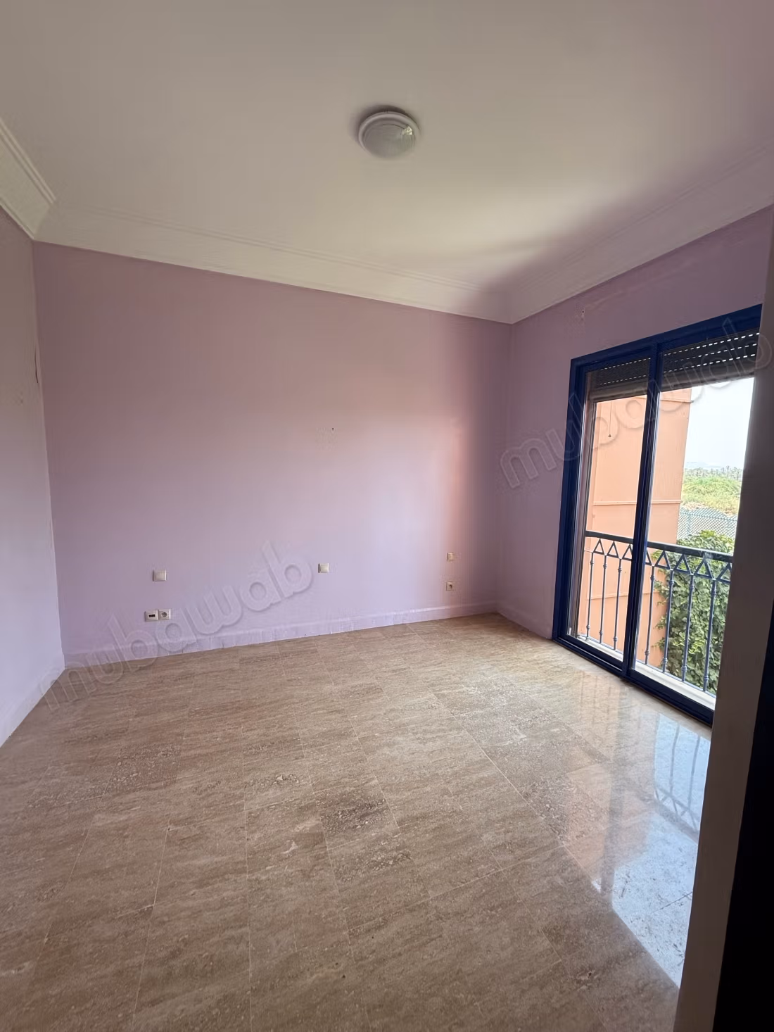 Opportunity to sell a luxury villa on Route Casablanca. 7 large rooms. Concierge service available, air conditioning system