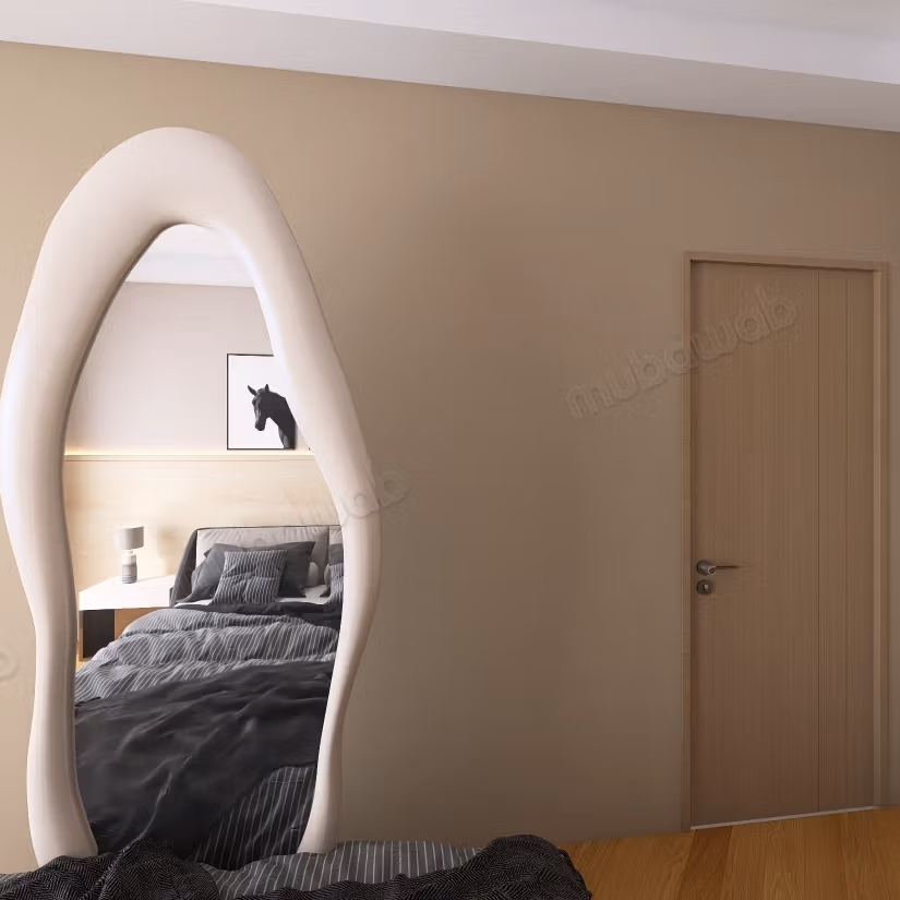 High Standard Closed Residence with Sea View