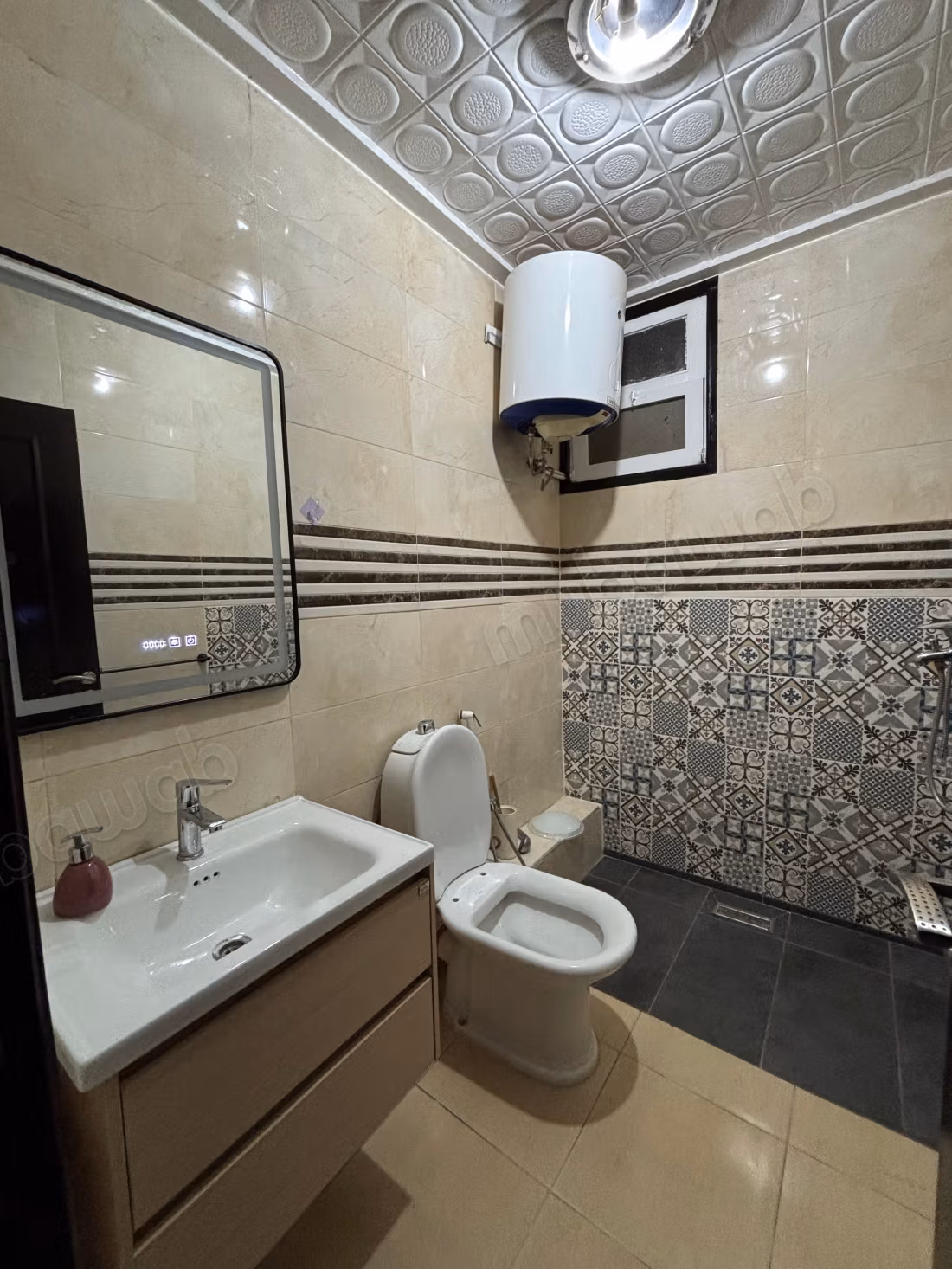 Bel appartamento in affitto a Mers Sultan. Superficie totale 53 m². Arredato