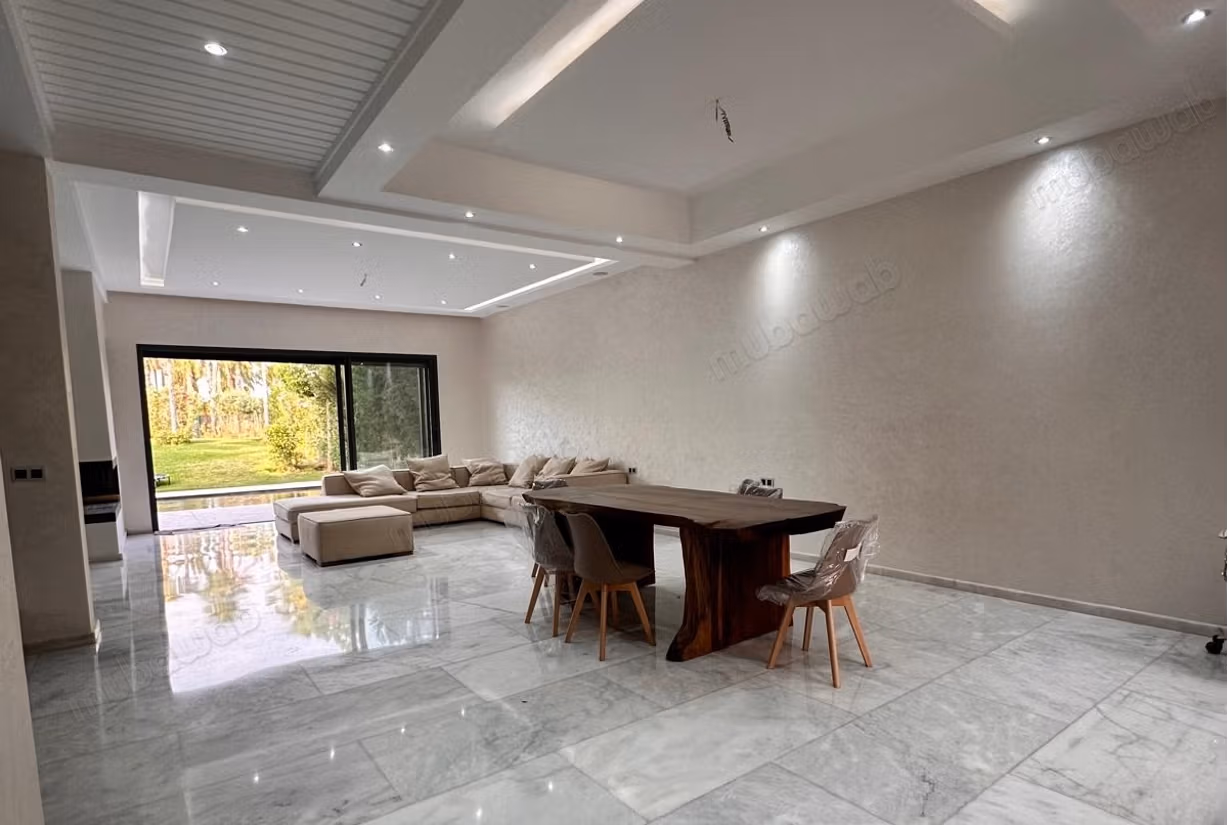 Superbe villa de quatre chambres a Argan