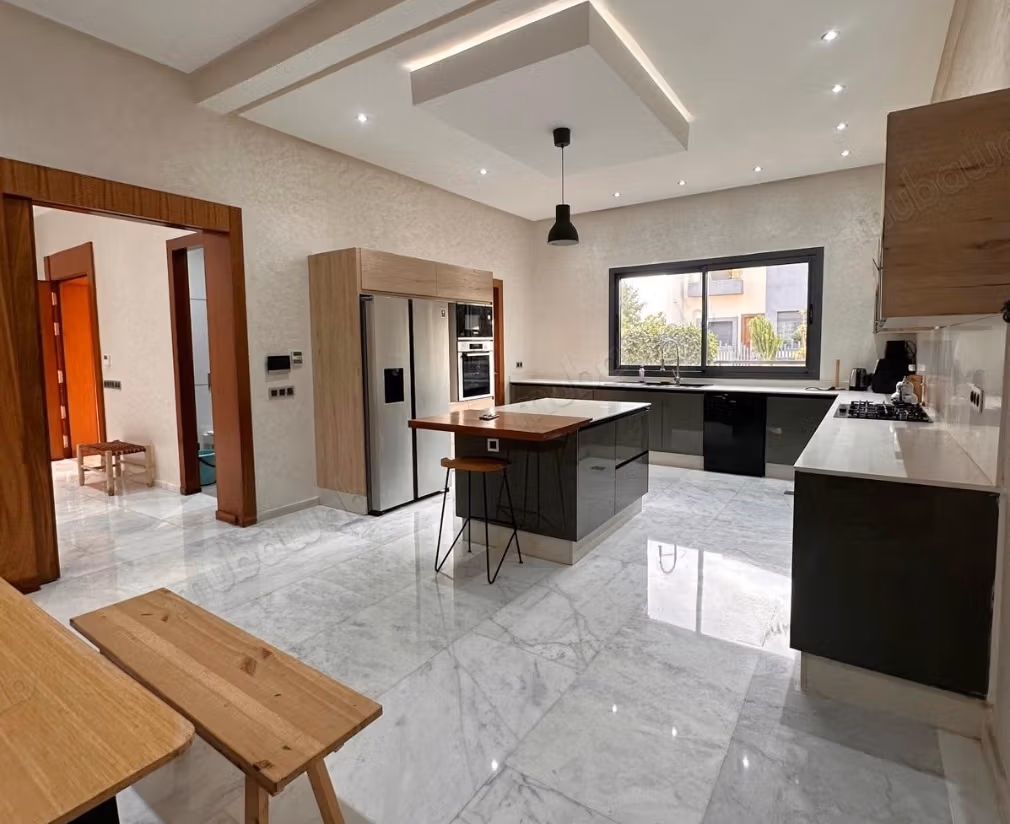 Superbe villa de quatre chambres a Argan