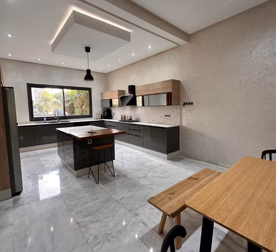 Superbe villa de quatre chambres a Argan
