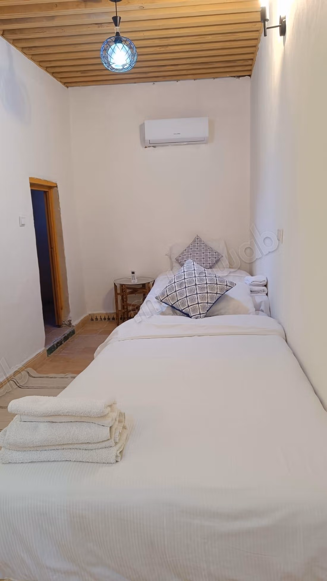Riad à vendre à Nouvelle Ville. 1 Pièce. Porte blindée, salon marocain
