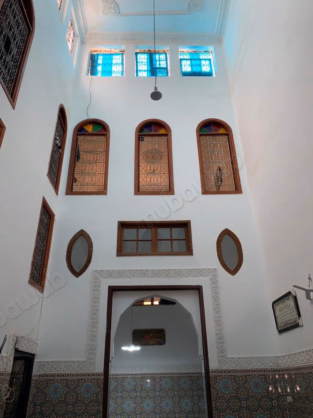 Venta de un superb riad en Ain Kadous. 1 habitación. Vista a las montañas y puerta reforzada