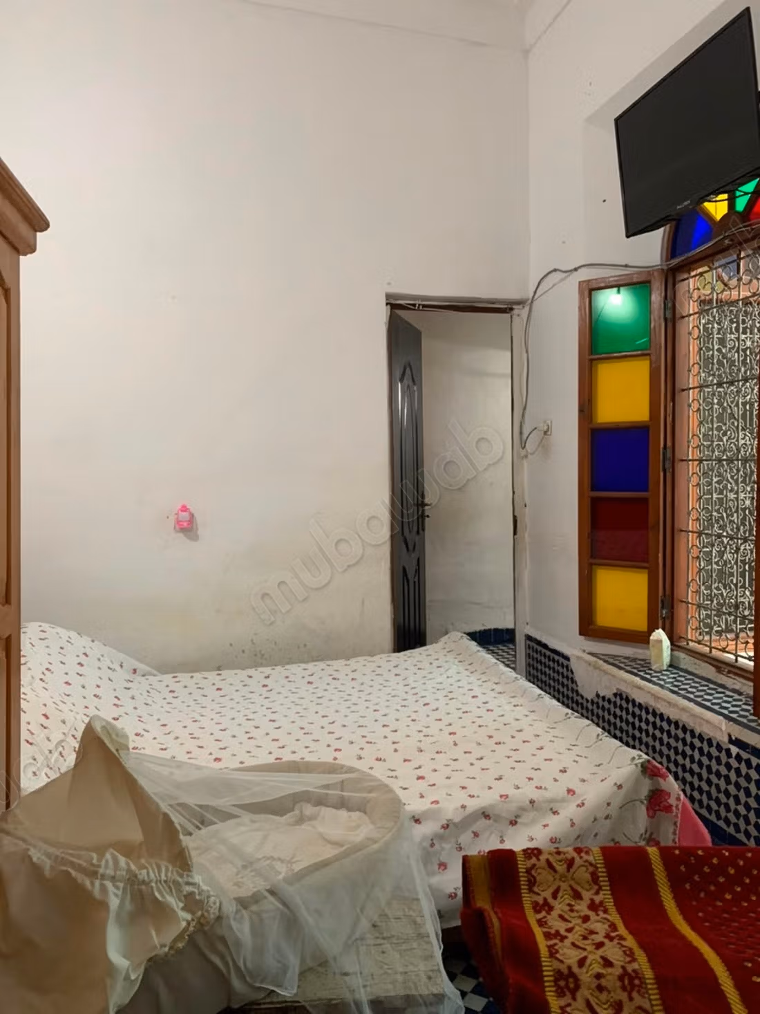 Venta de un superb riad en Ain Kadous. 1 habitación. Vista a las montañas y puerta reforzada