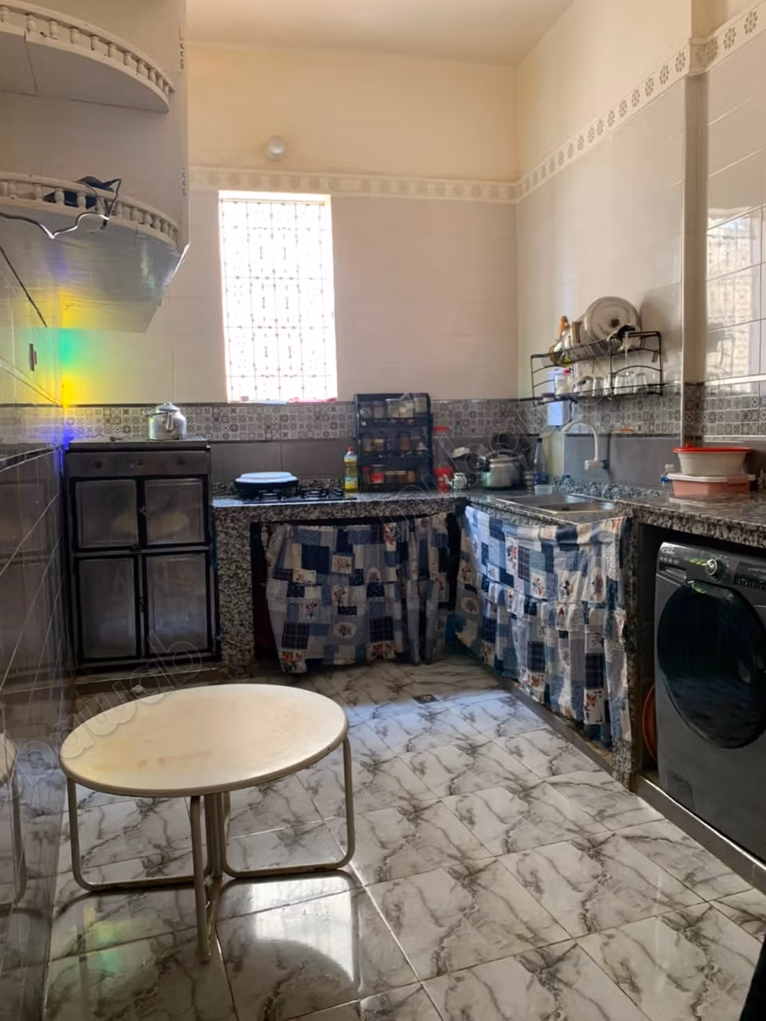Venta de un superb riad en Ain Kadous. 1 habitación. Vista a las montañas y puerta reforzada