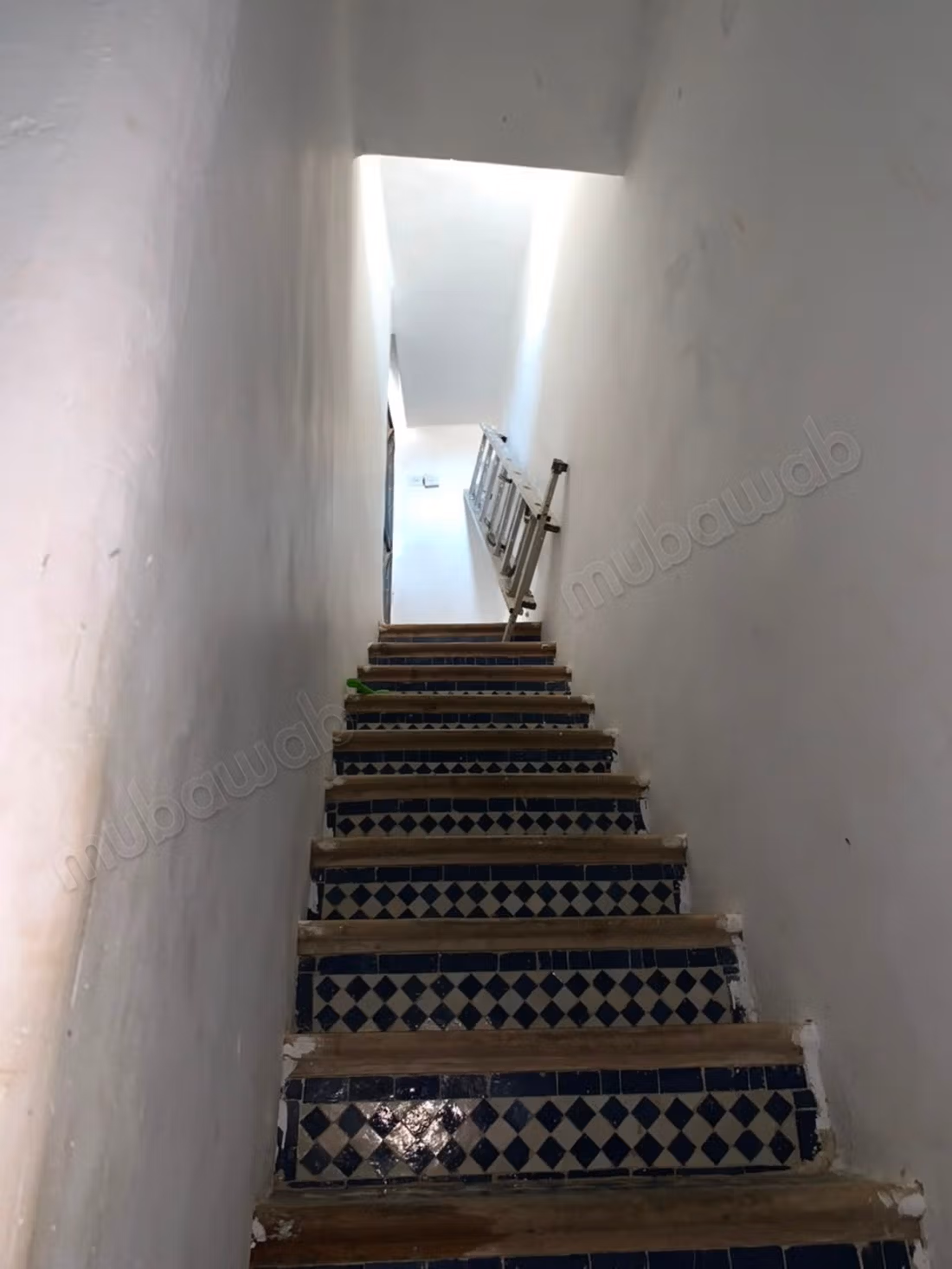 Venta de un superb riad en Ain Kadous. 1 habitación. Vista a las montañas y puerta reforzada
