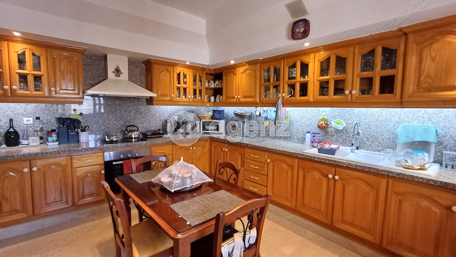 Appartement à vendre 697 m², 4 chambres Hay Riad Rabat