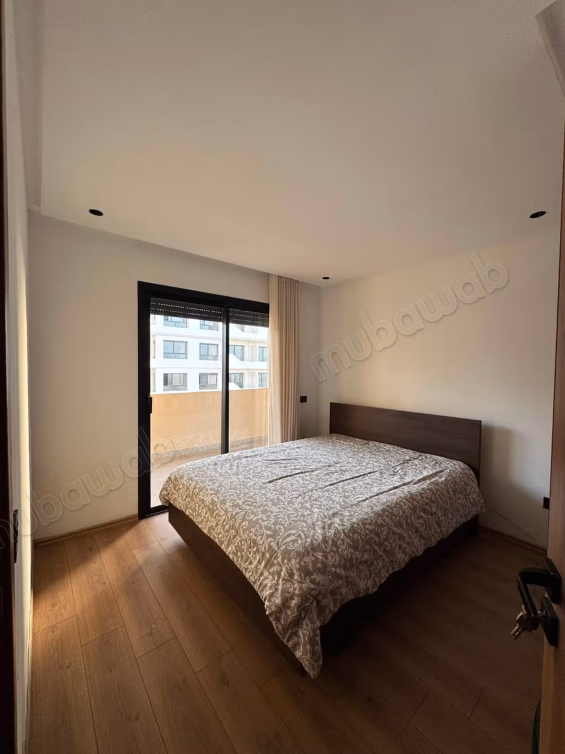 Appartement avec terrass – À louer en longue durée