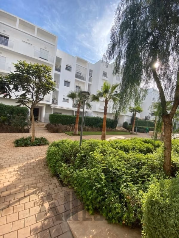 Empty apartment for rent - Ambar Residence