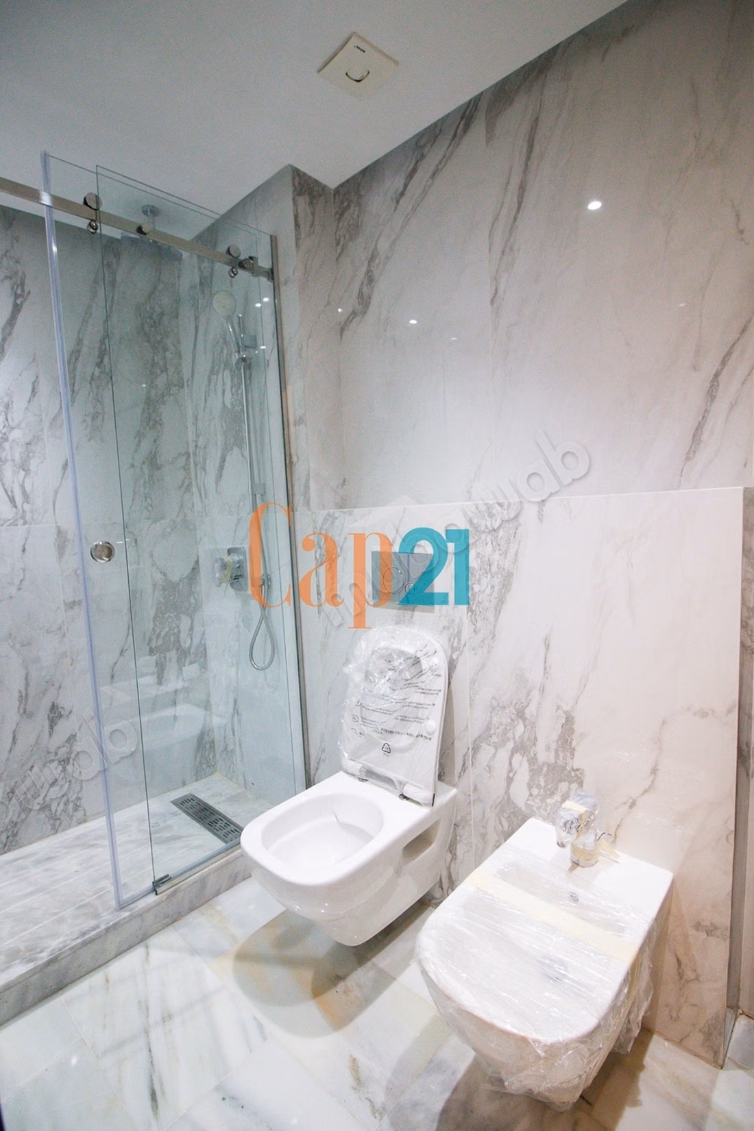 Bel appartement neuf, au calme, avec grand balcon – Iberia