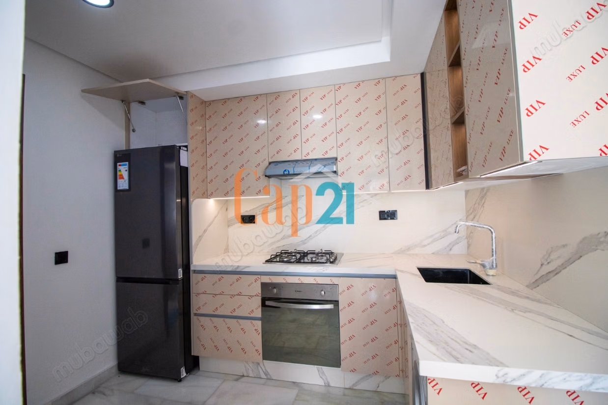 Bel appartement neuf, au calme, avec grand balcon – Iberia