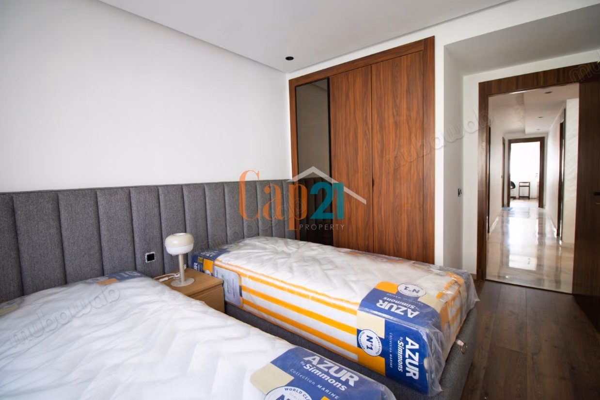 Bel appartement neuf, au calme, avec grand balcon – Iberia