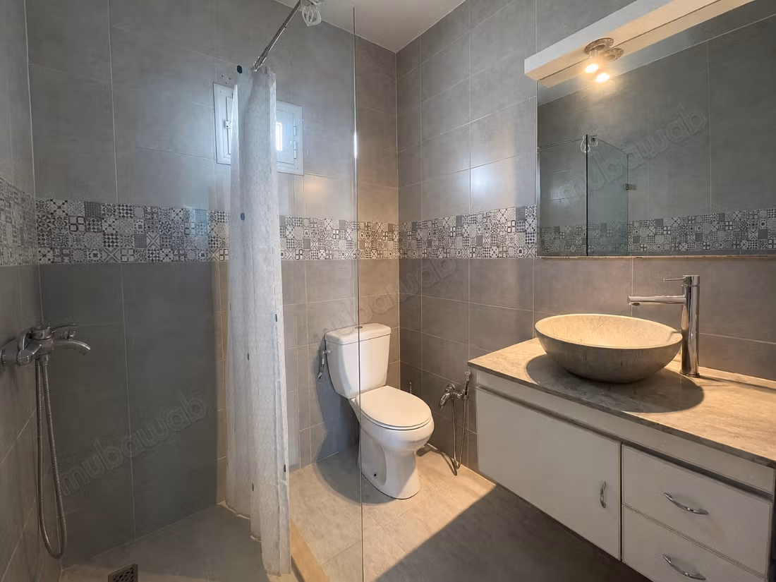 À Louer étage de villa s3 à la Marsa corniche
