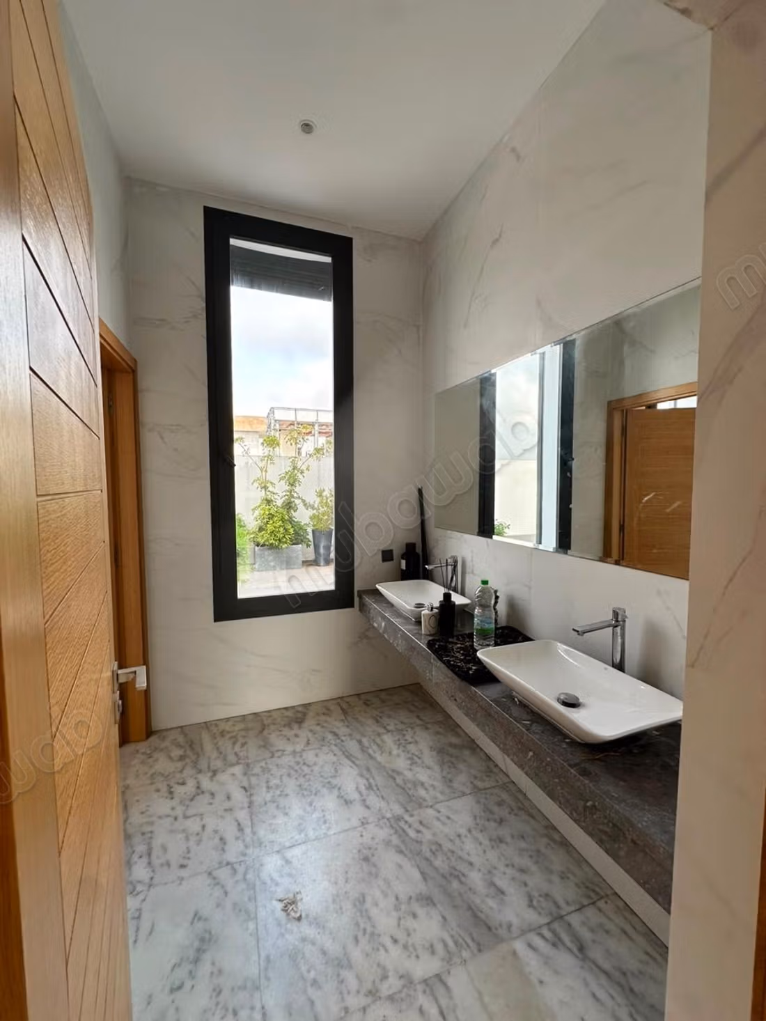 Location de prestige – villa 1000m2 couverts
