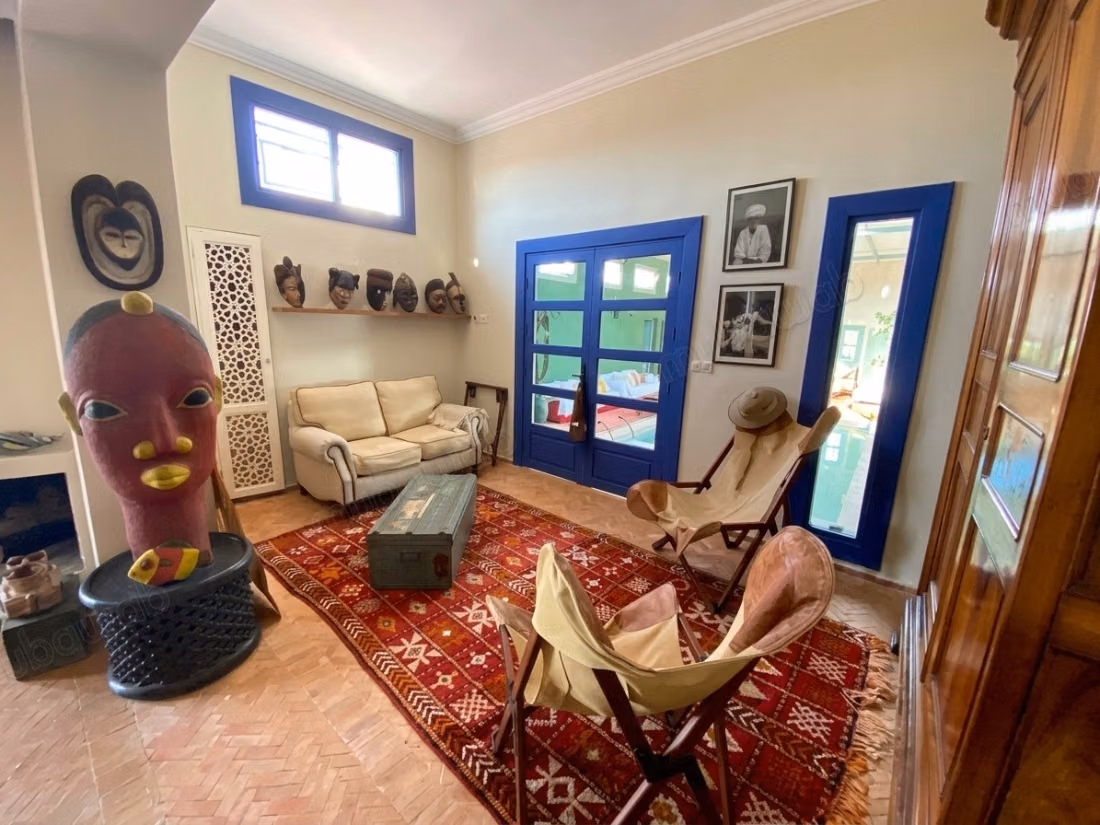 Magnificent villa with 6 bedrooms, featuring 2 swimming pools