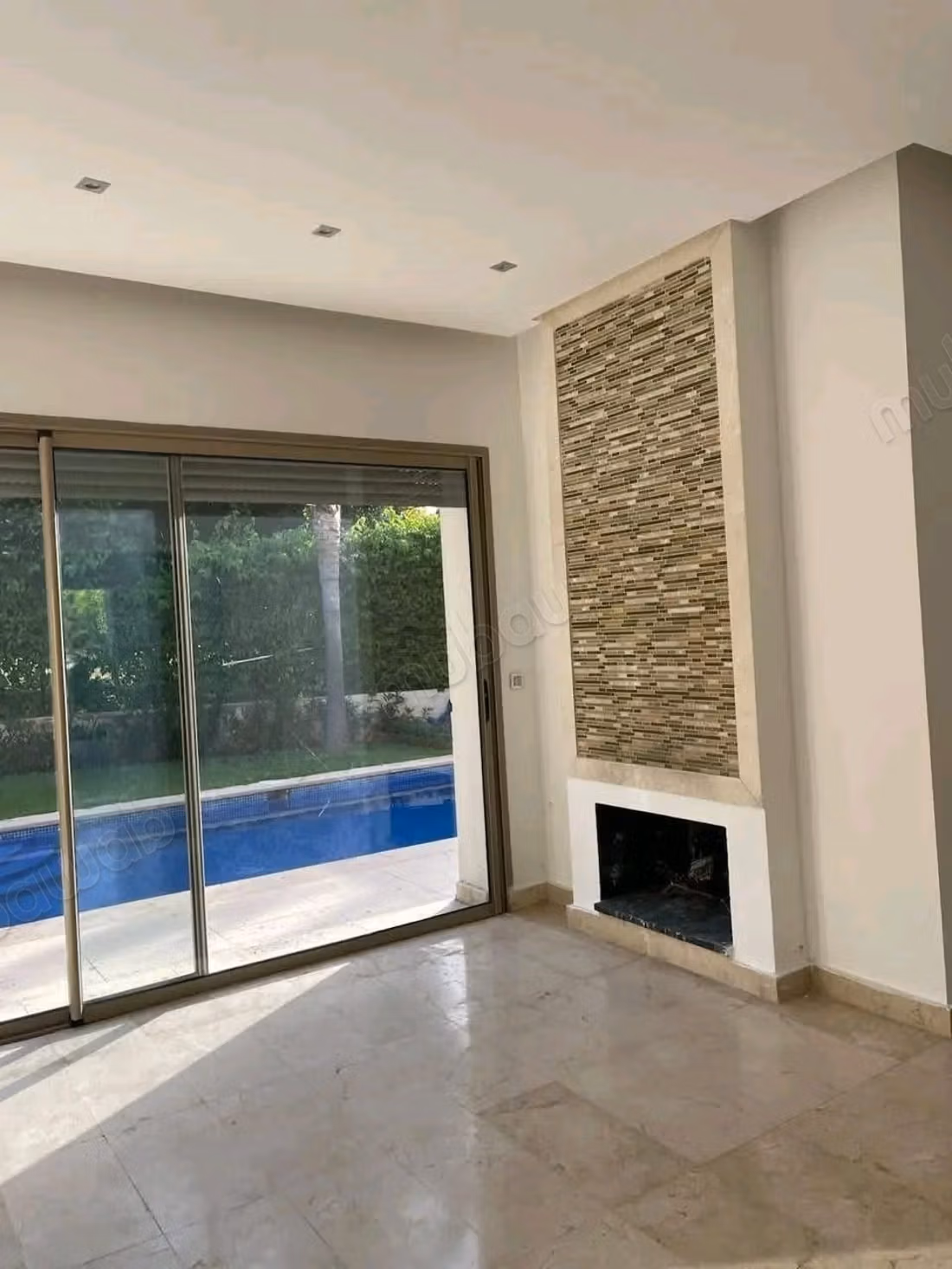 Villa d'Exception à Louer vide