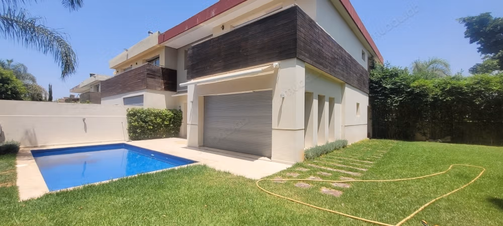 Villa d'Exception à Louer vide
