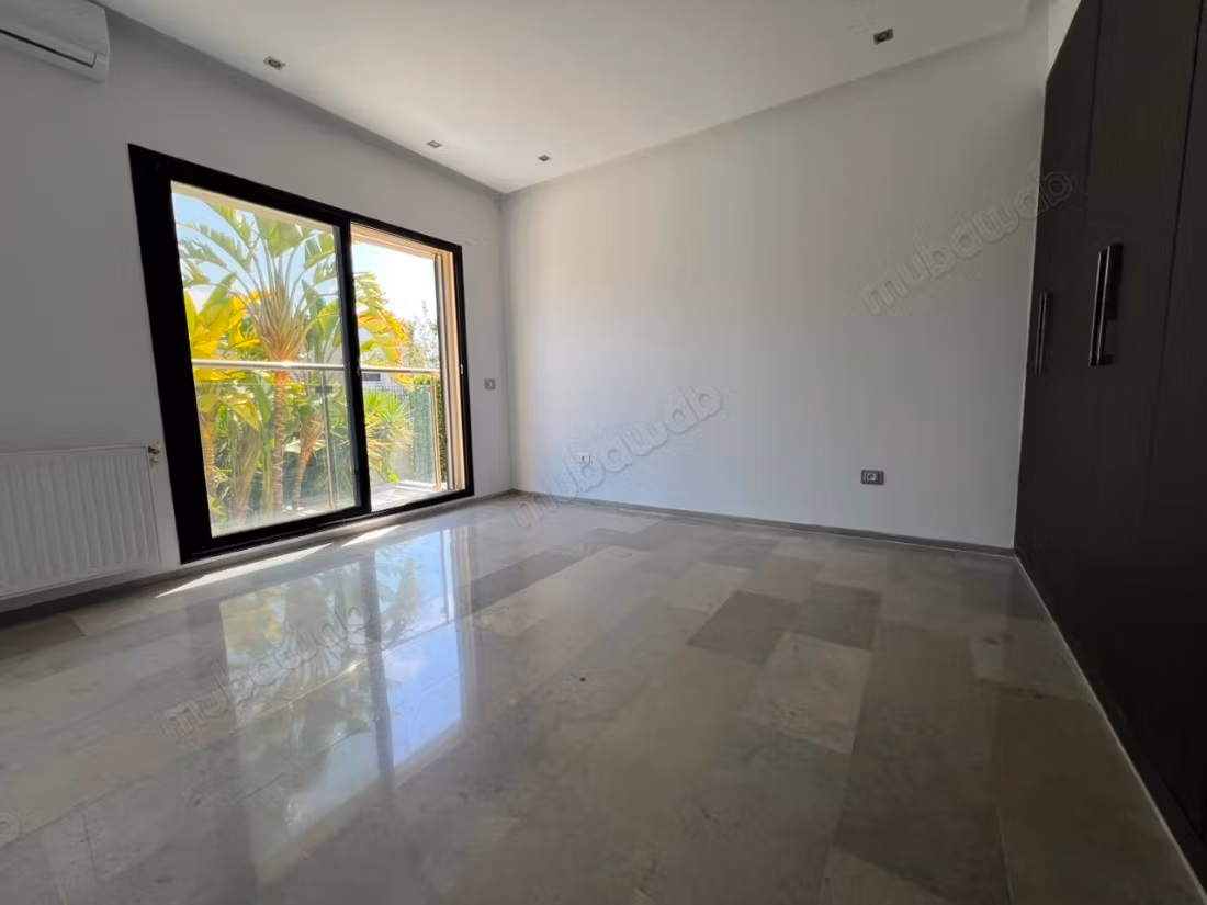 Affittata una villa a Soukra
