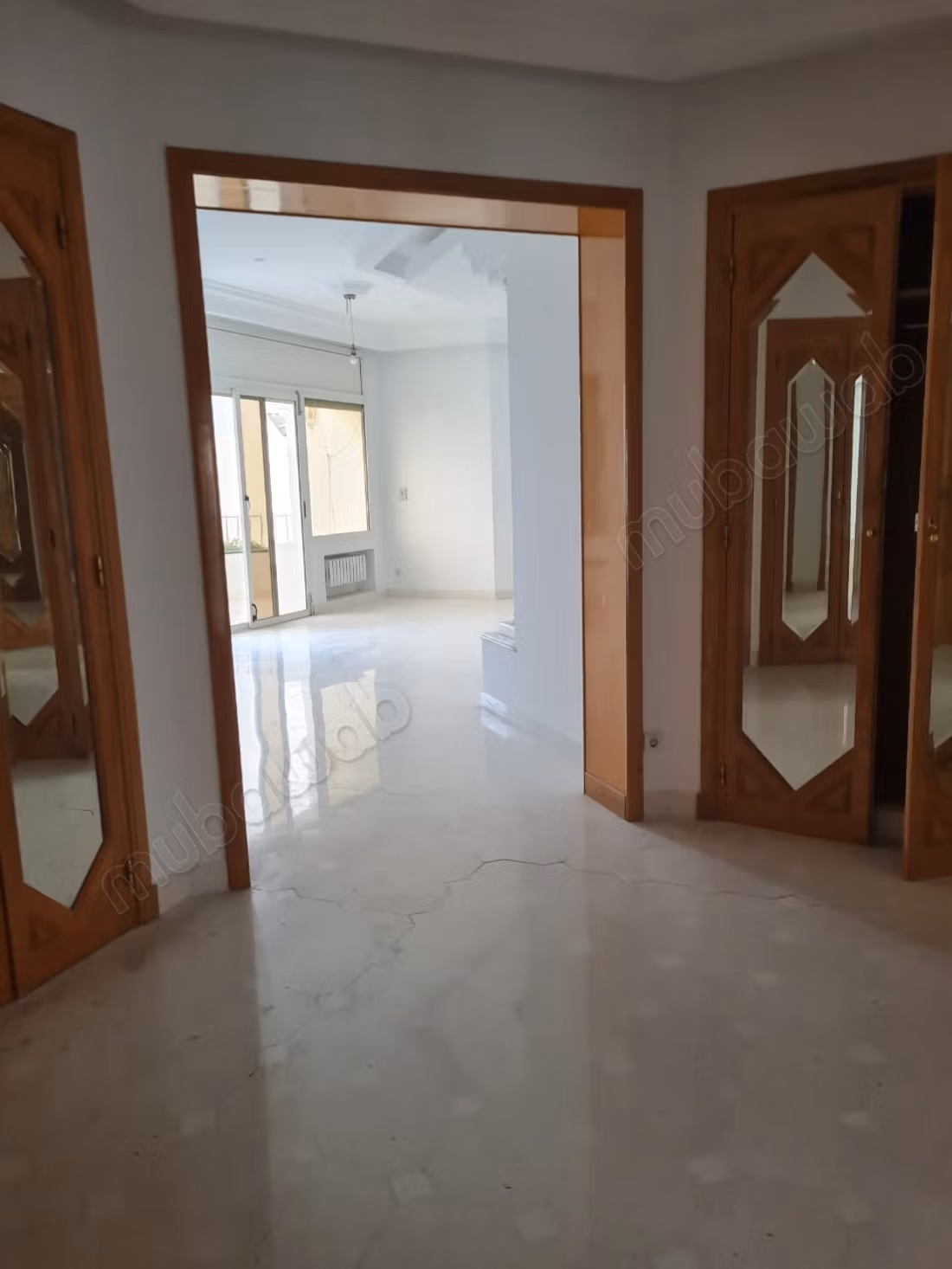 Luxury villa location in La Marsa City. 6 bedrooms. All comforts with pool and fireplace