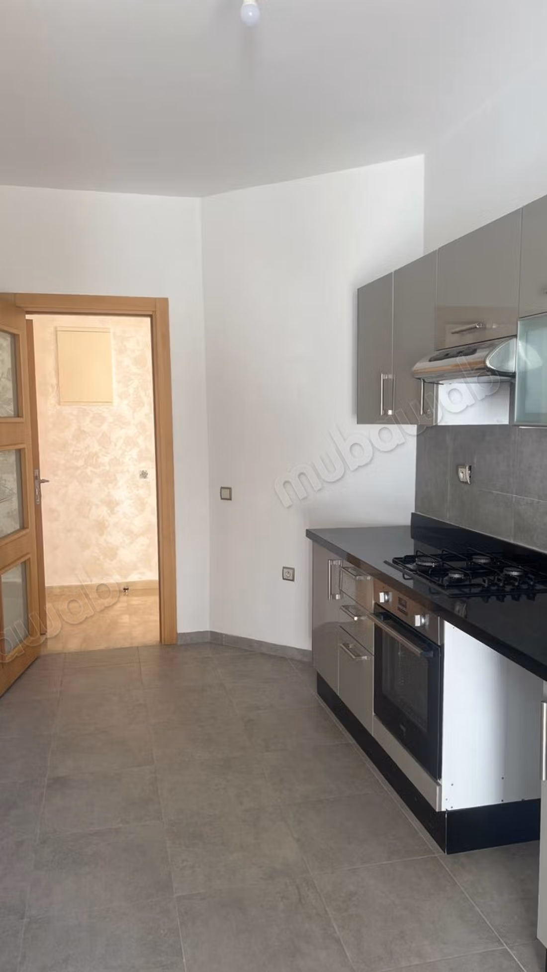 Very nice apartment for rent in Agdal. Total area 100 m². With elevator and green space