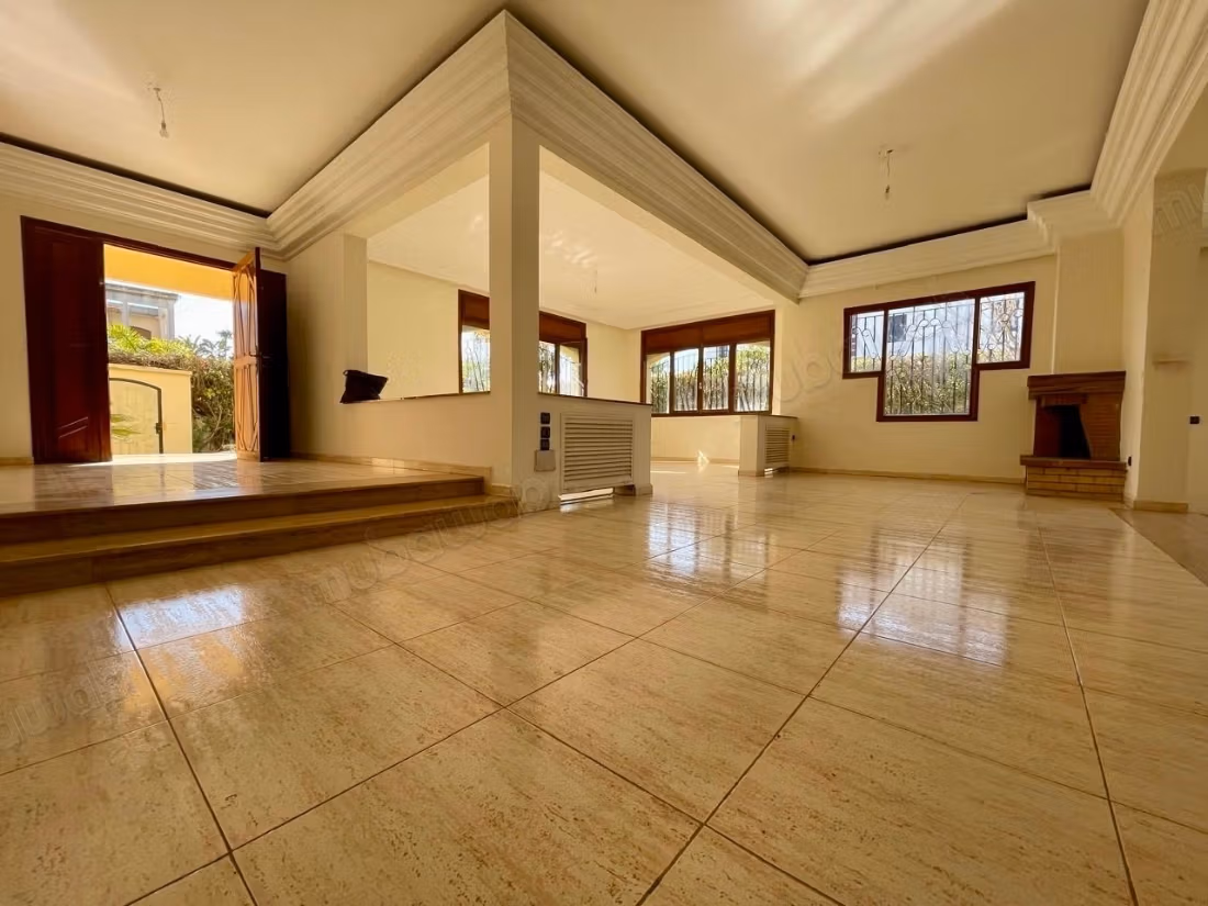 Grande villa in affitto a Hay Riad