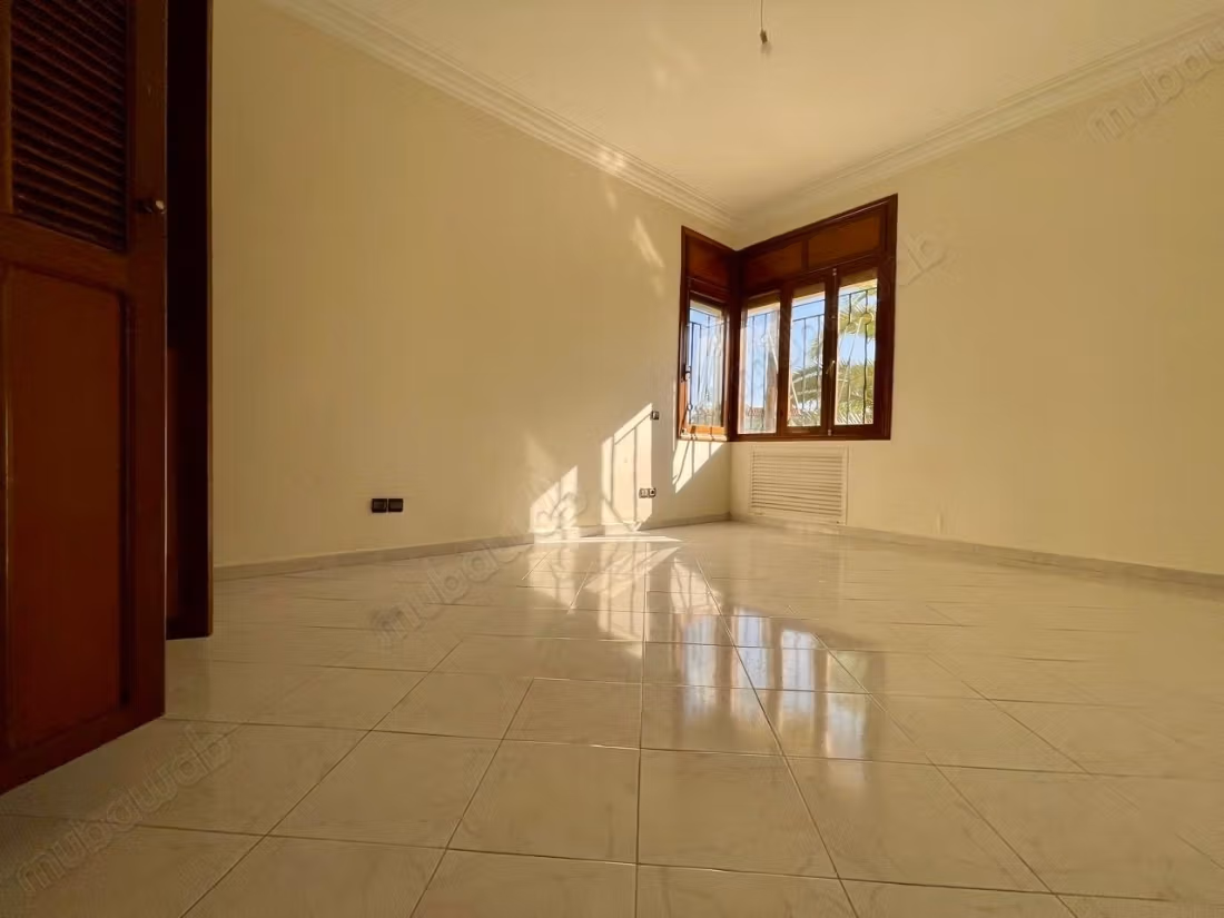 Grande villa in affitto a Hay Riad