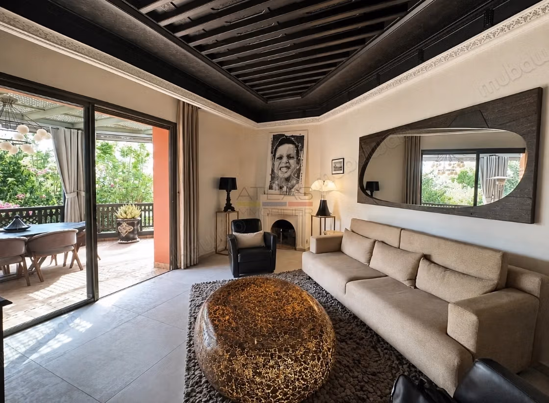 Renovated apartment with a large terrace in Palmeraie