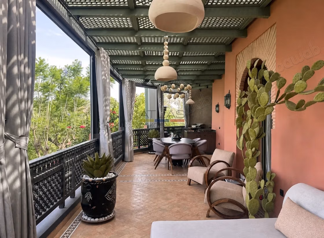 Appartement rénové avec vaste terrasse 
Palmeraie — 3