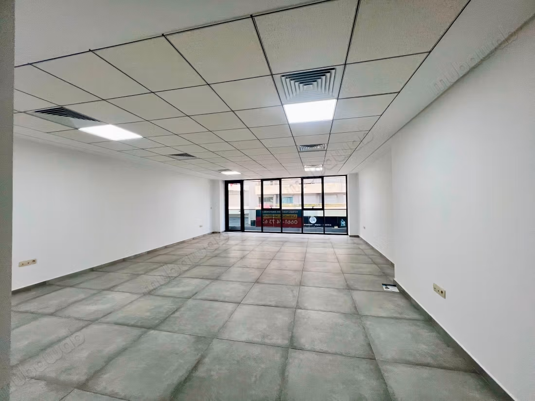 Plateau bureaux neuf 65m² Angle Anoual Abdelmoumen