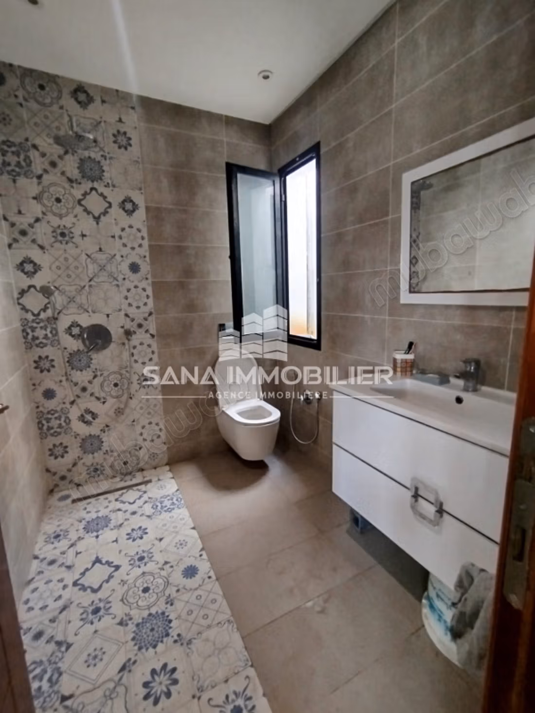 A vendre villa en duplex a beni khiar