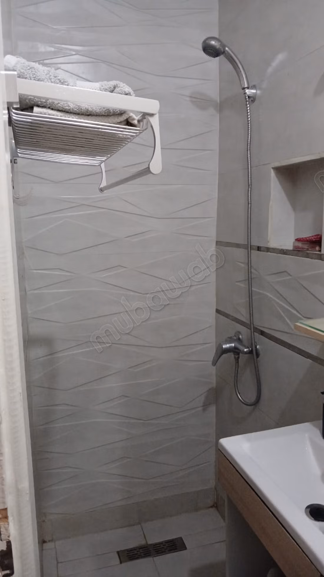Holiday rental in Hay Chrifa. 3 comfortable rooms. Traditional lounge and satellite system