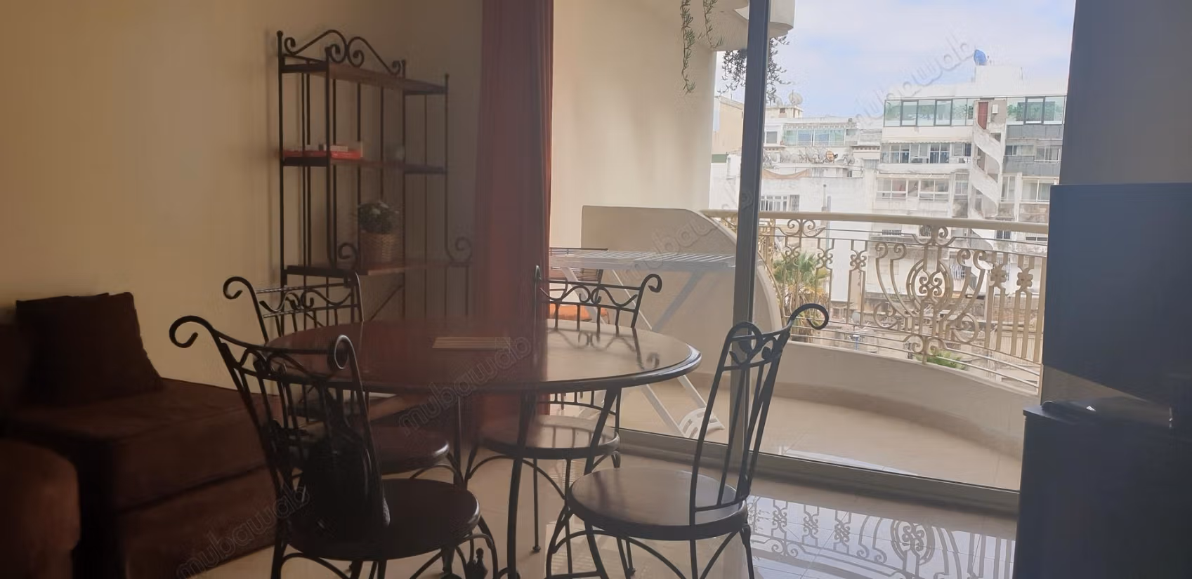 Furnished studio without facing