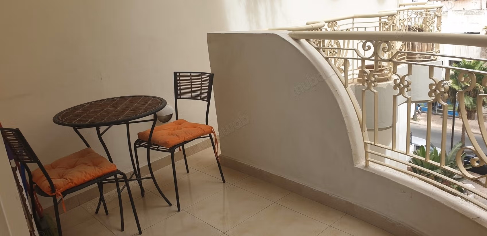 Furnished studio without facing