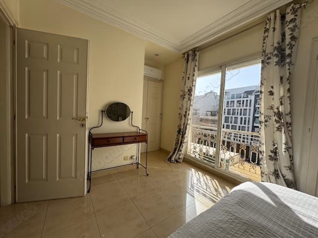 Furnished studio without facing