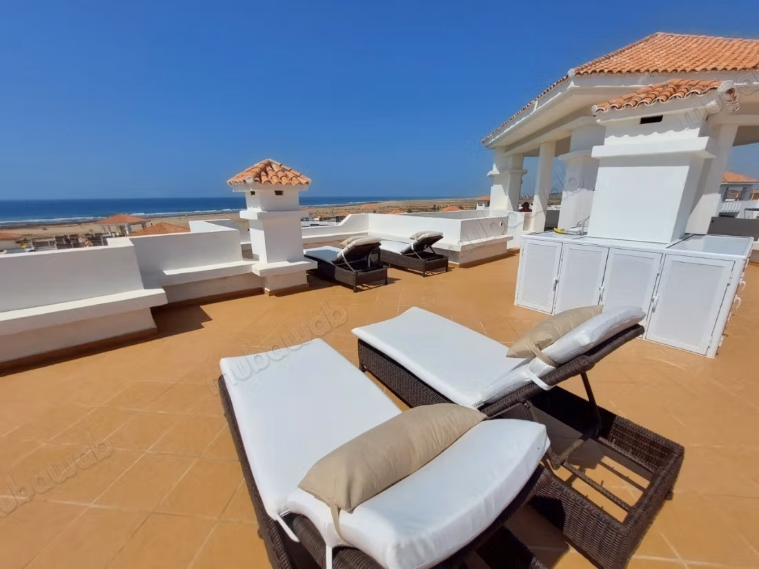 Superb Apartment with Private Solarium