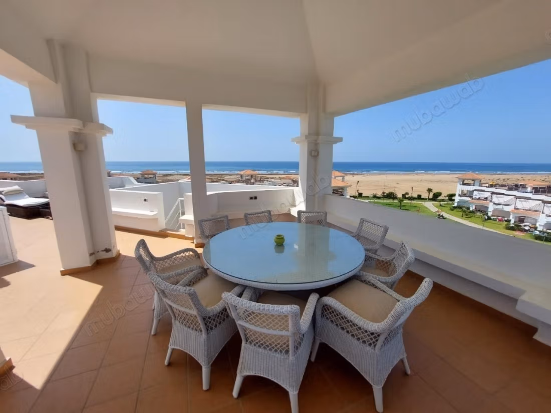 Superb Apartment with Private Solarium