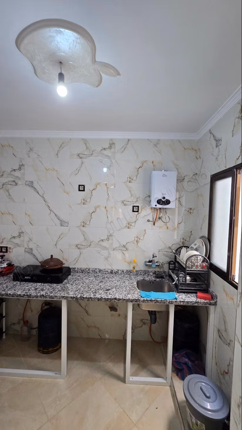 Affitta questo appartamento a M'Diq. 2 belle camere. Ben arredato