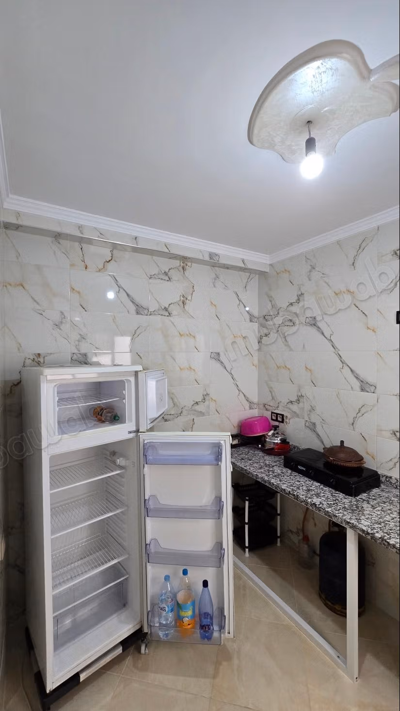 Affitta questo appartamento a M'Diq. 2 belle camere. Ben arredato