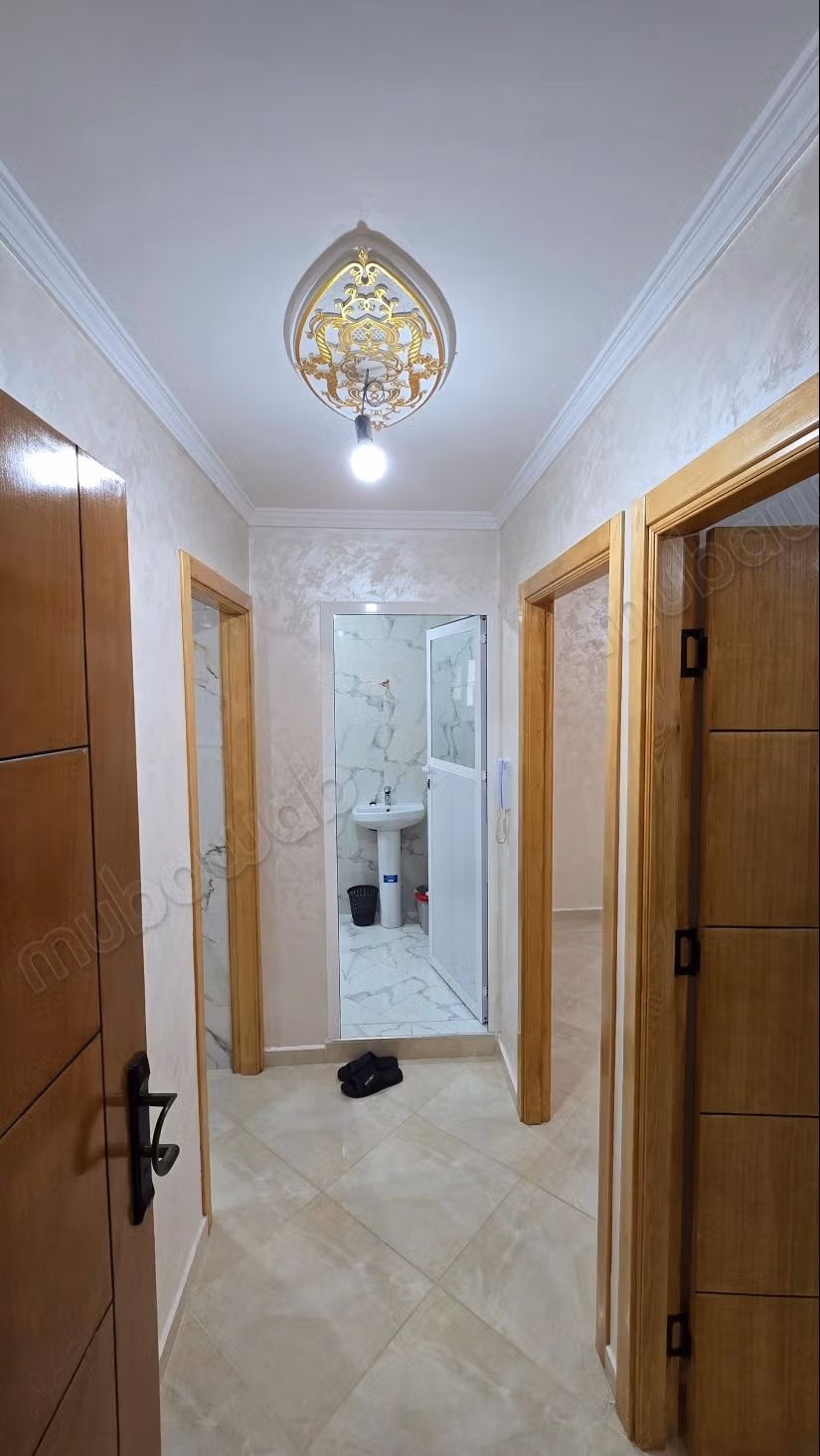 Affitta questo appartamento a M'Diq. 2 belle camere. Ben arredato