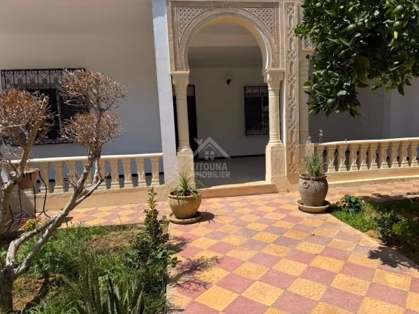 In affitto una villa con giardino a La Marsa Saada