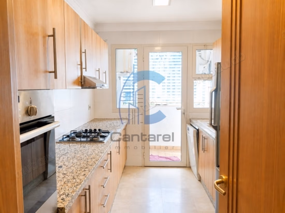Te huur - Leeg appartement van 90 m²