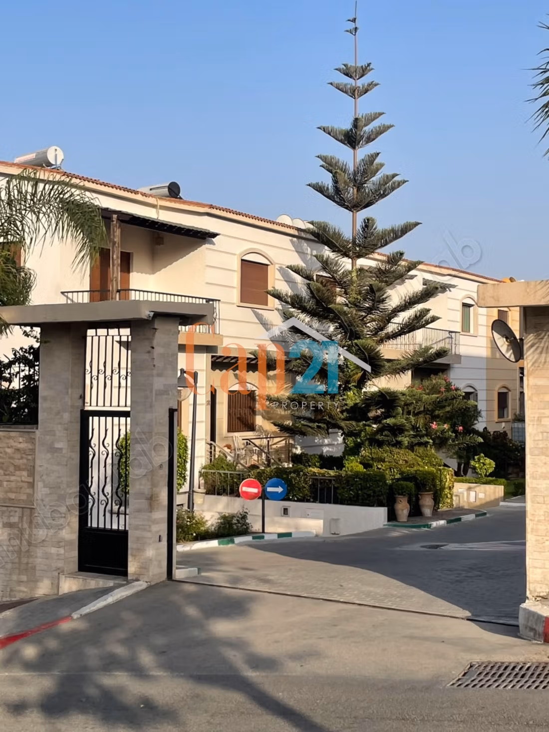 En alquiler, magnífica villa amueblada de 300 m² Bobana
