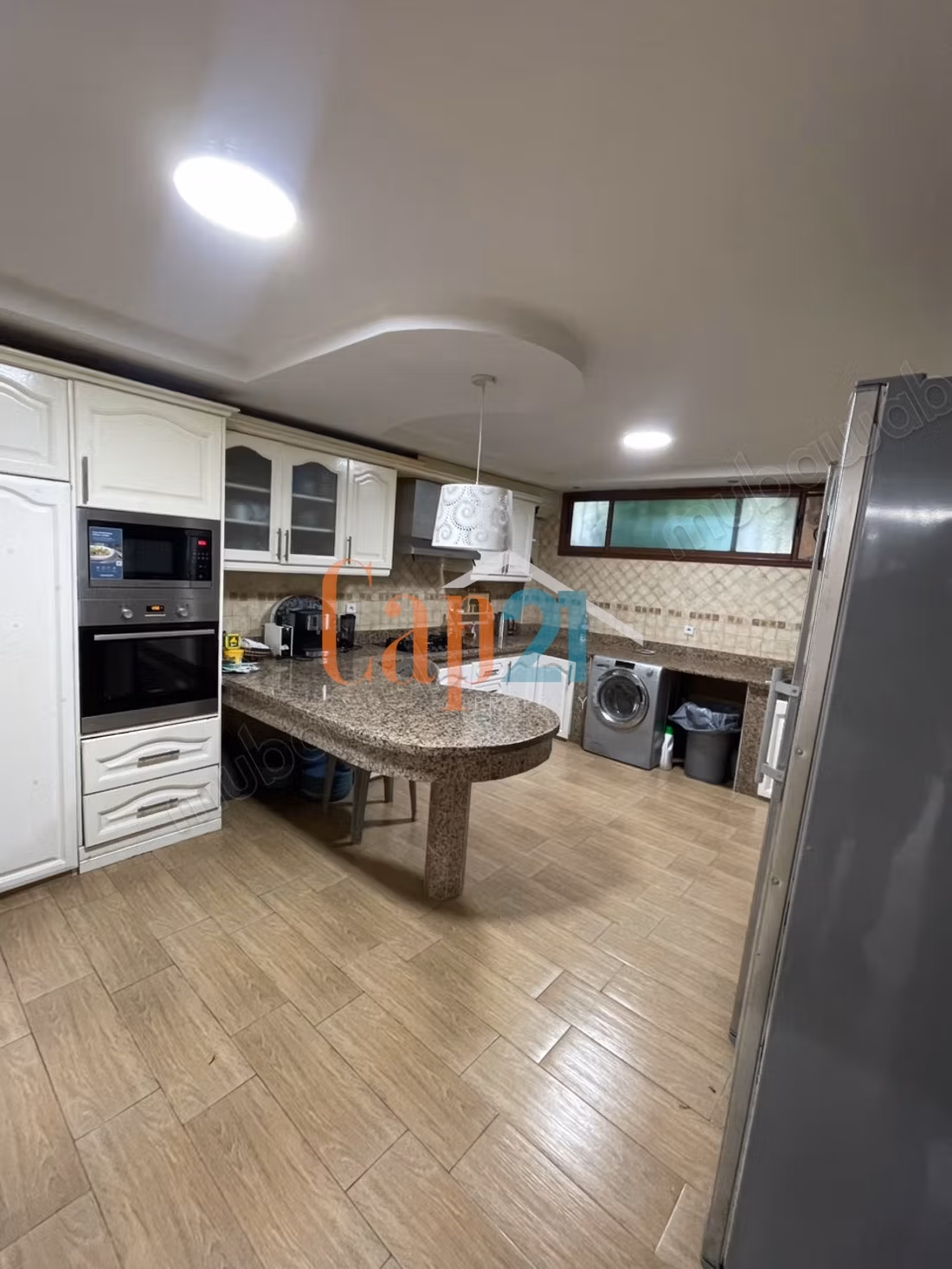 En alquiler, magnífica villa amueblada de 300 m² Bobana