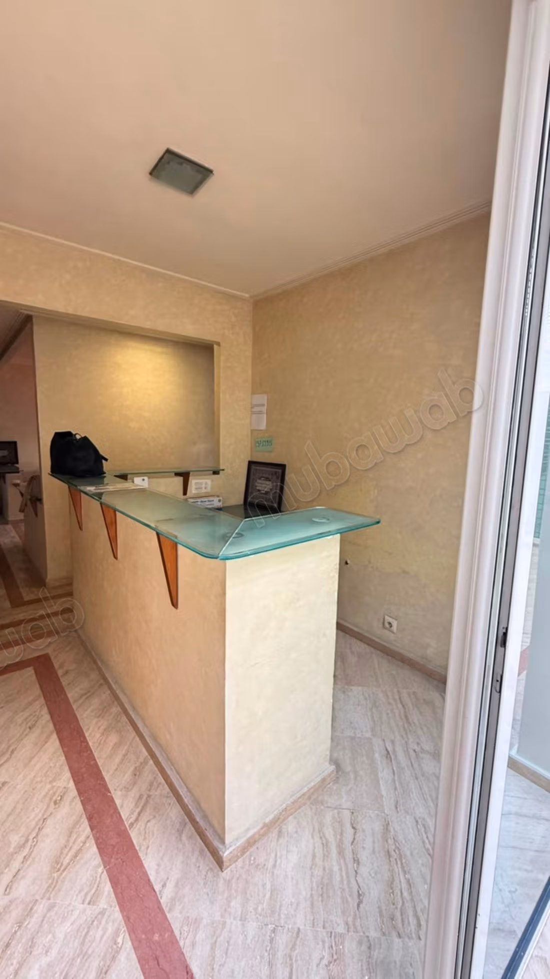 In affitto locale professionale di 110 m² a Haut Agda