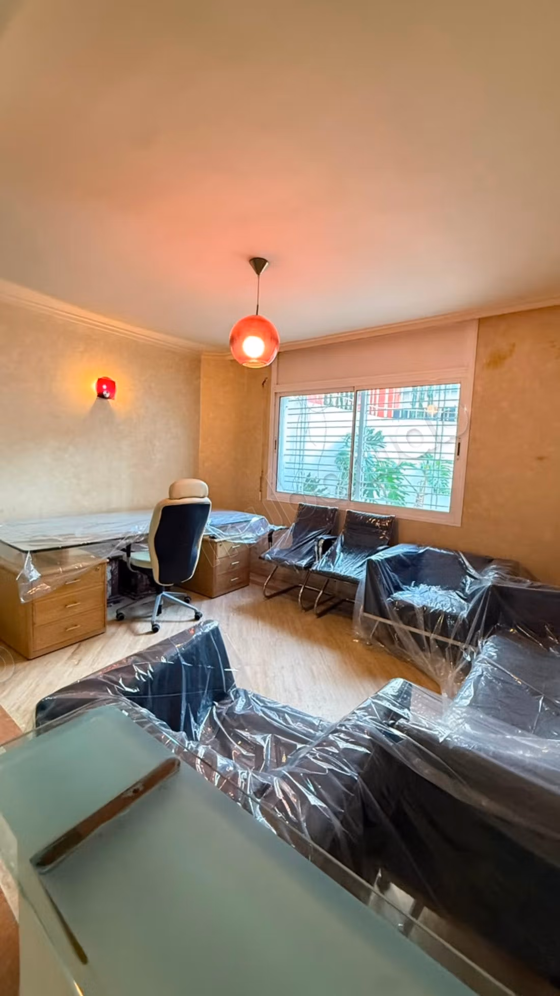 In affitto locale professionale di 110 m² a Haut Agda