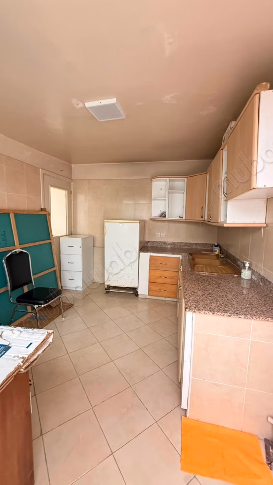 In affitto locale professionale di 110 m² a Haut Agda