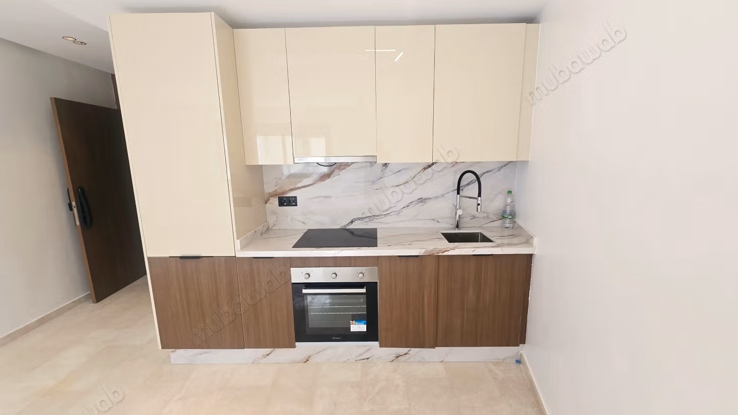 New empty studio for rent in California