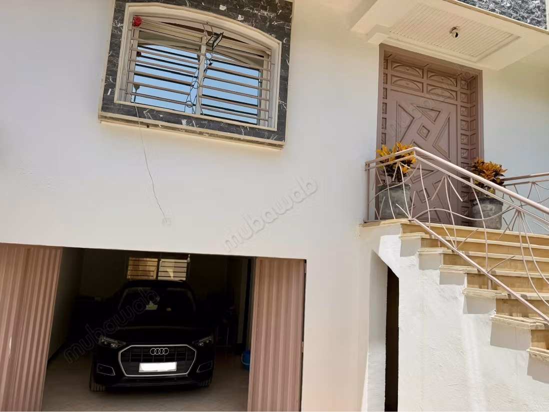 Casa lussuosa in vendita a Oulad Wajih. 4 belle camere. Bella terrazza e giardino