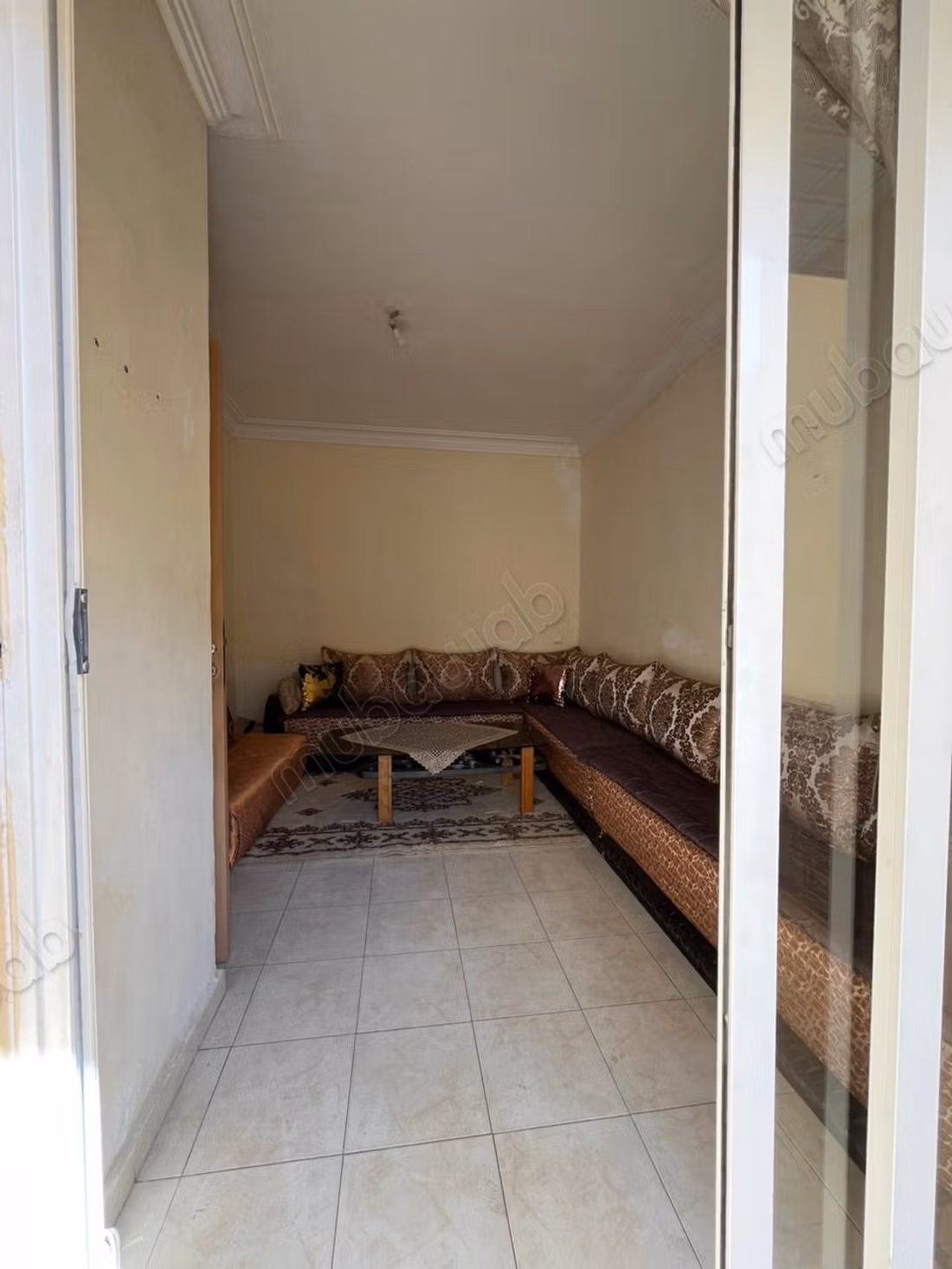 Appartement à vendre à Sidi Moumen. 3 pièces confortables. Cuisinière avec four